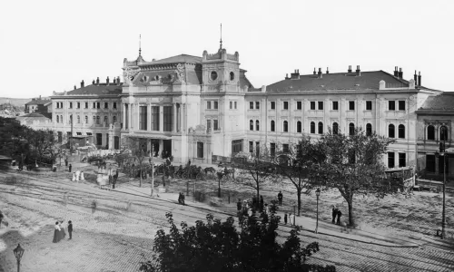 B001 Secesní přestavba budovy hlavního nádraží